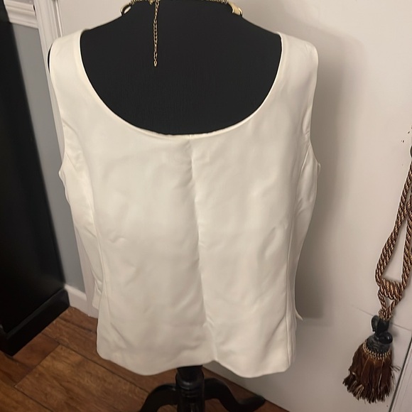 Top - Picture 4 of 5